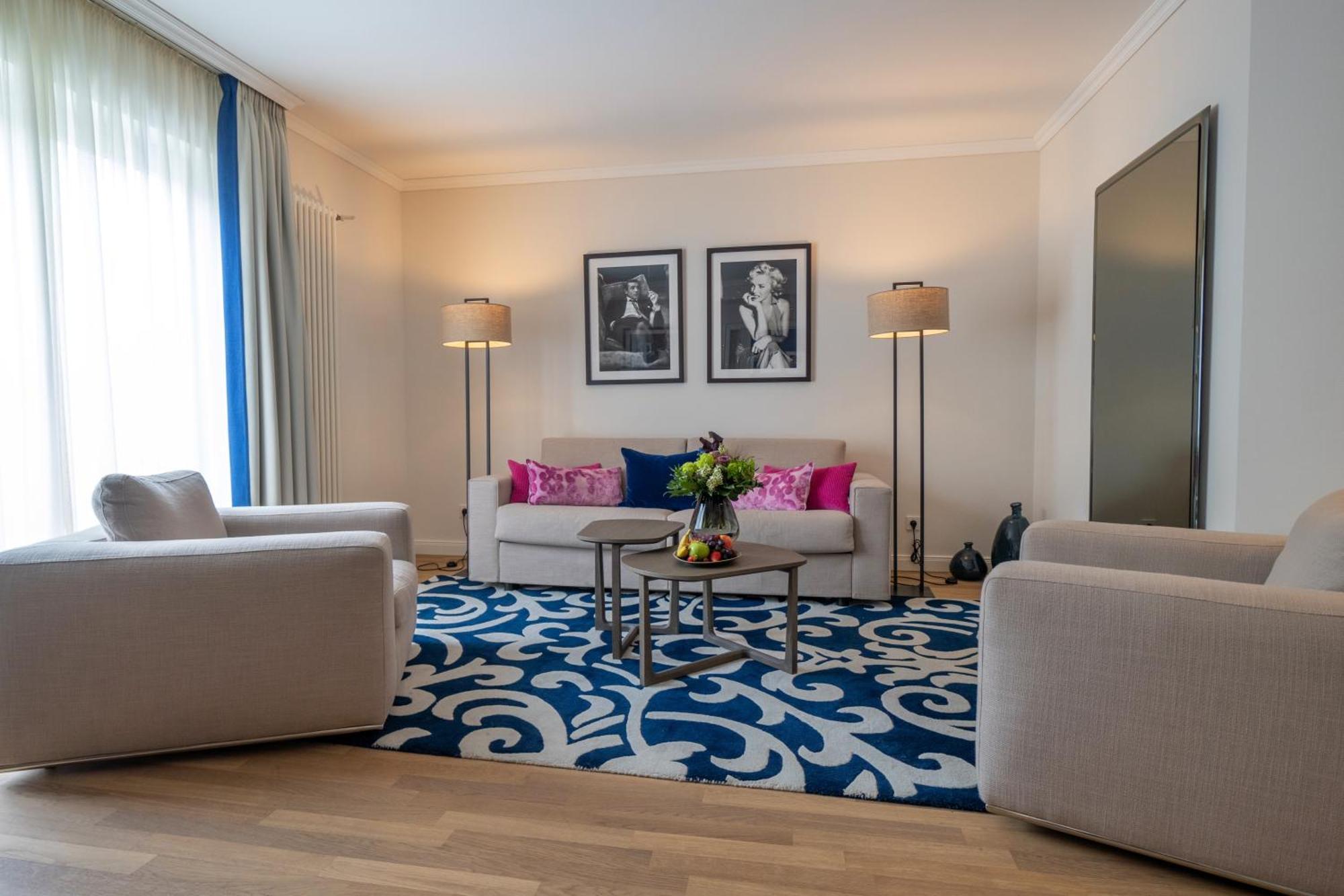 Vila Vita Rosenpark Marburg Exterior foto A living room at the Hotel